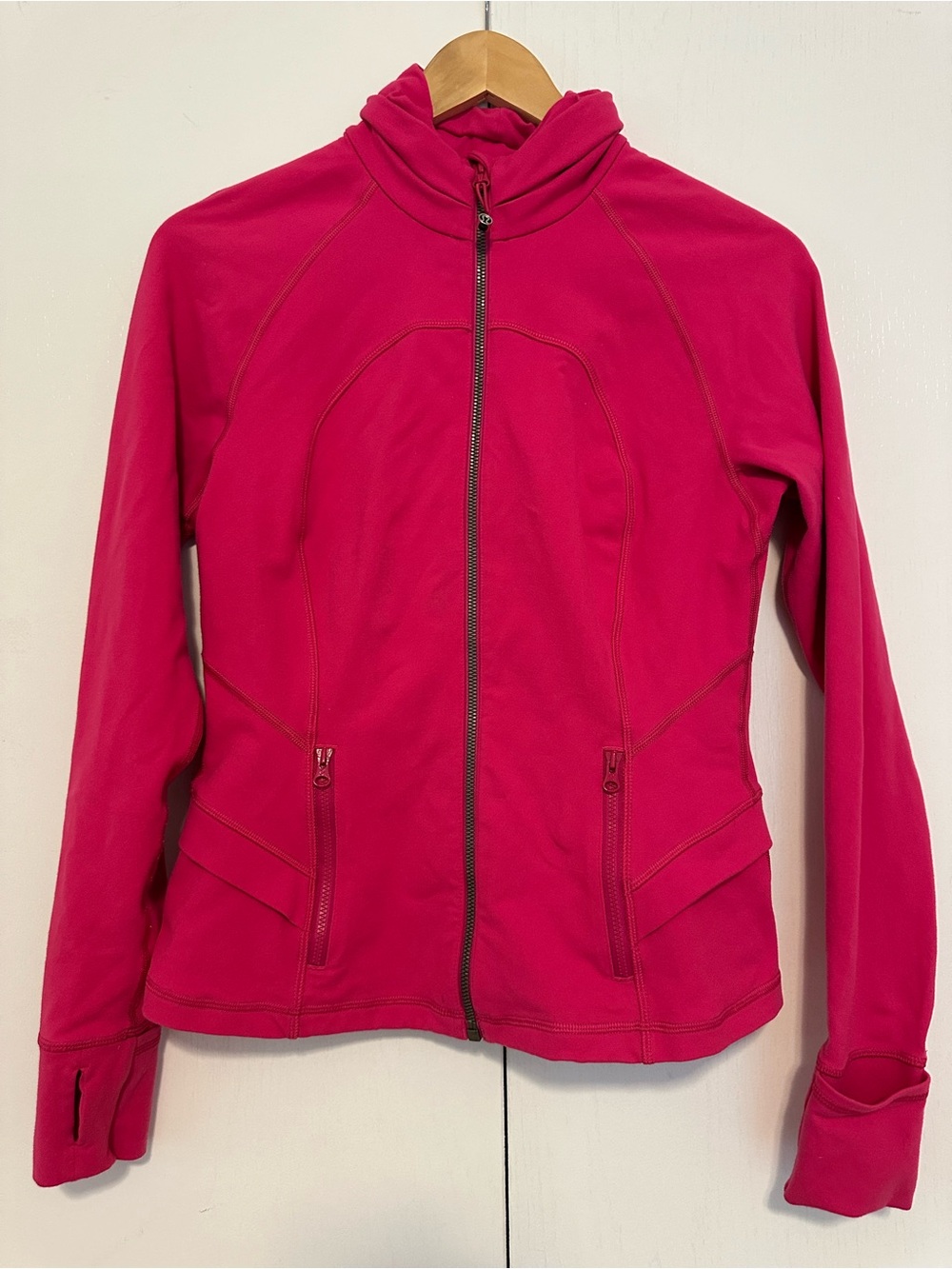 Lululemon Define Jacket size 8, mulberry spark